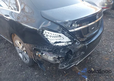 2020 Mercedes-Benz C 300 4Matic z USA, uszkodzony, nr VIN WDDWF8EB5LR545618